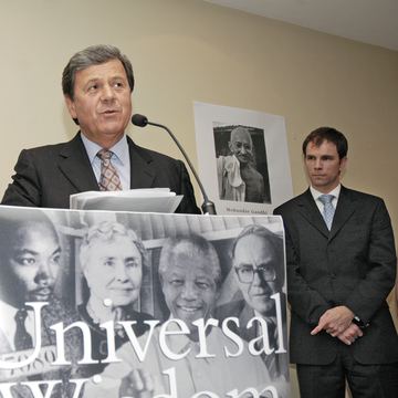 Brett Kelly with Ray Martin at the launch of Universal Wisdom